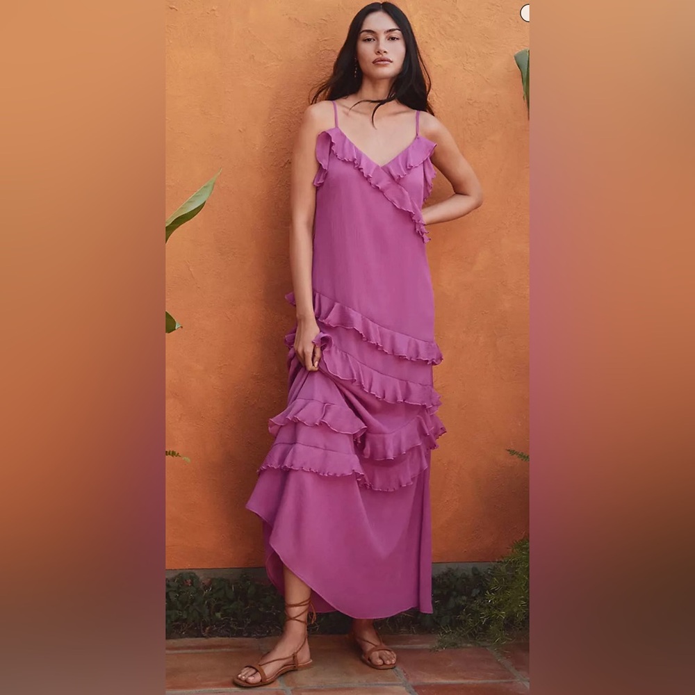 Women’s~ NWT~Gorgeous Orchid Ruffle Maxi Dress! 🌺